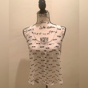 Women’s short sleeve blouse (little black ducks pattern